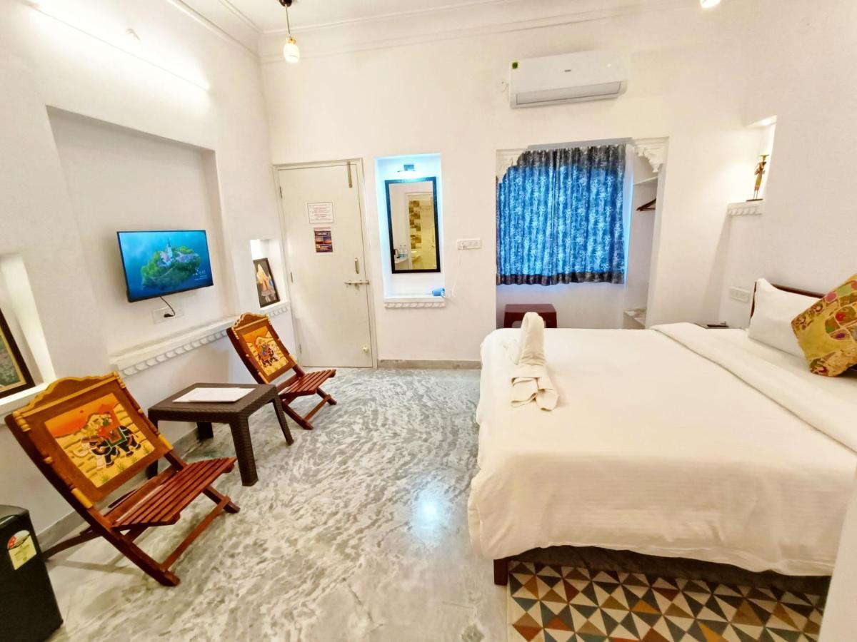 Prakash Ji'S Haveli -Luxurious Lakeside Retreat- Ξενοδοχείο Ουνταϊπούρ Εξωτερικό φωτογραφία