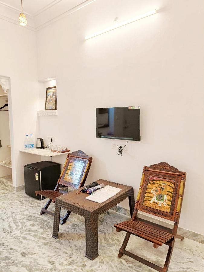 Prakash Ji'S Haveli -Luxurious Lakeside Retreat- Ξενοδοχείο Ουνταϊπούρ Εξωτερικό φωτογραφία